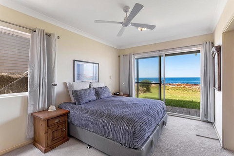 Birubi Lane 4 - Anna Bay - New Castle Holiday 2