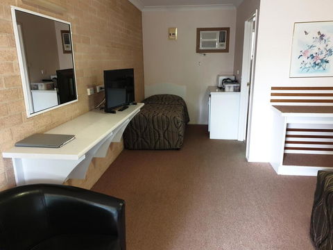 Blayney Central Motel - New Castle Holiday 1