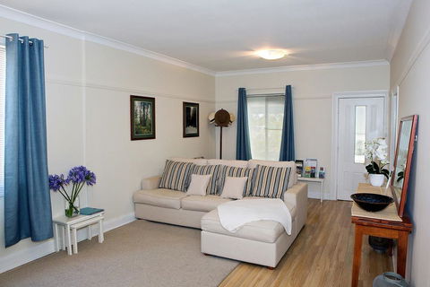 Blue And White Nile - New Castle Holiday 3