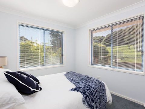 Blue Waters At Gerroa - New Castle Holiday 3