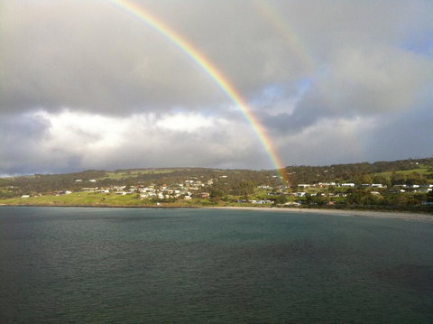 Blue Wren Beach House - New Castle Holiday 0