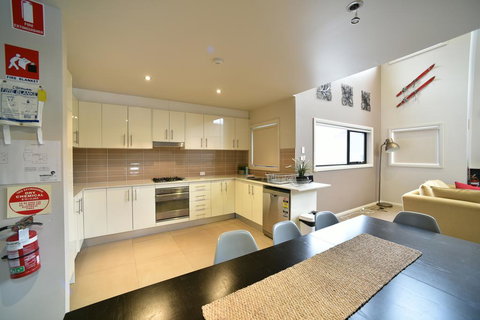 Blues Air 1 - New Castle Holiday 2