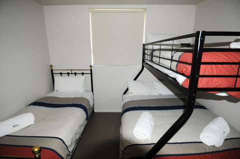 Blues Air 3 - New Castle Holiday 2