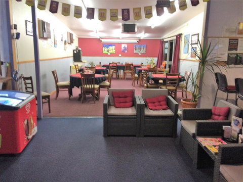 Bluff Hotel - New Castle Holiday 3