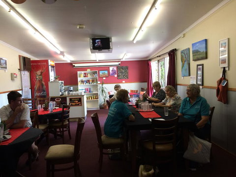 Bluff Hotel - New Castle Holiday 1