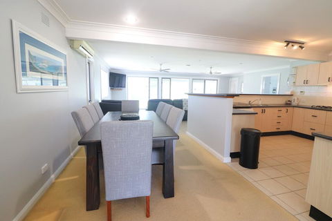 Boikon Beach House - New Castle Holiday 1