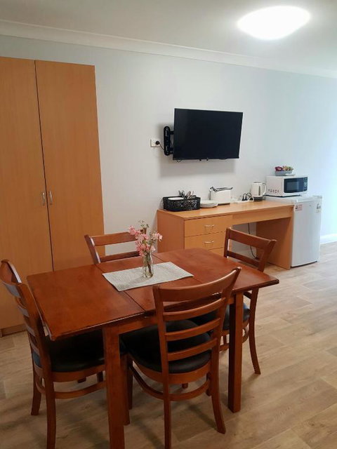 The Major Mitchell Motel - New Castle Holiday 2