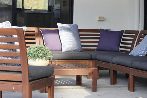 The Ranch - Coastal Farmhouse Bringing Family And Friends Together - New Castle Holiday 1