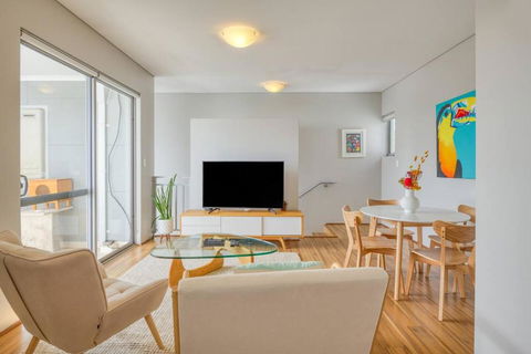 The Nordic Nook - A Relaxed Redcliffe Stay - New Castle Holiday 0
