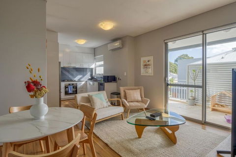 The Nordic Nook - A Relaxed Redcliffe Stay - New Castle Holiday 2