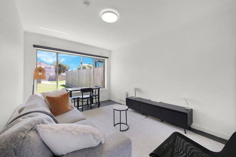 The Seaholme Beachside Escape - New Castle Holiday 3