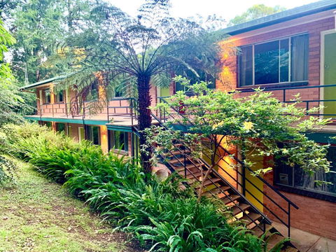 WARBURTON MOTEL - Where Mid-century Style Meets The Mountains - New Castle Holiday 3