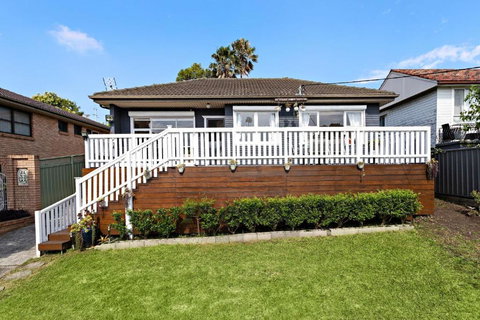 Wildest Dreams - New Castle Holiday 0