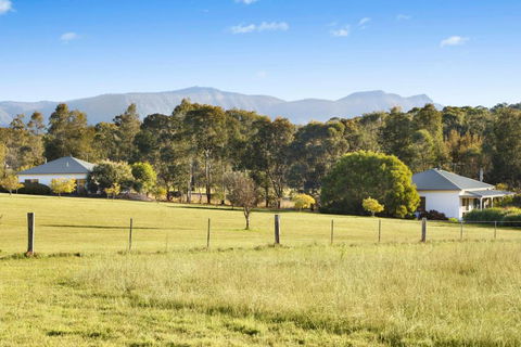 Windsors Edge Cottage Pokolbin - New Castle Holiday 1