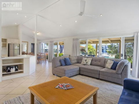 Witta Circle 65 - New Castle Holiday 0