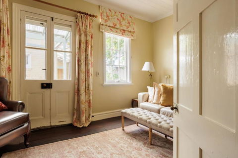 Wollaston House By The BnB Collection - New Castle Holiday 3