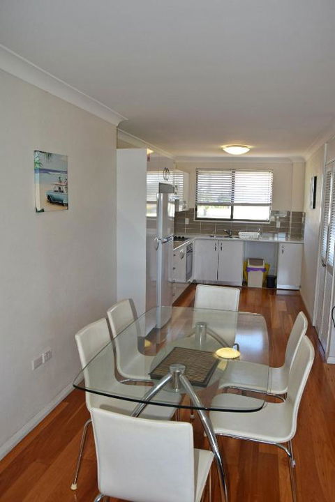 Woody Wonder - Bring Your Own Liben. - New Castle Holiday 2