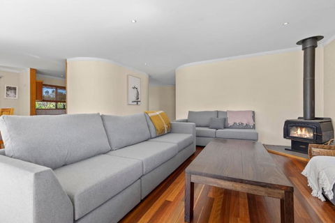 Wylah Beach House - New Castle Holiday 0