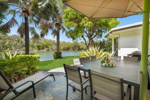 Wyuna Drive 53 - New Castle Holiday 1