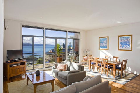 Apartment 35 Pacific Apartments - New Castle Holiday 2