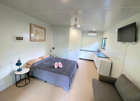 Banyan Tree - New Castle Holiday 3