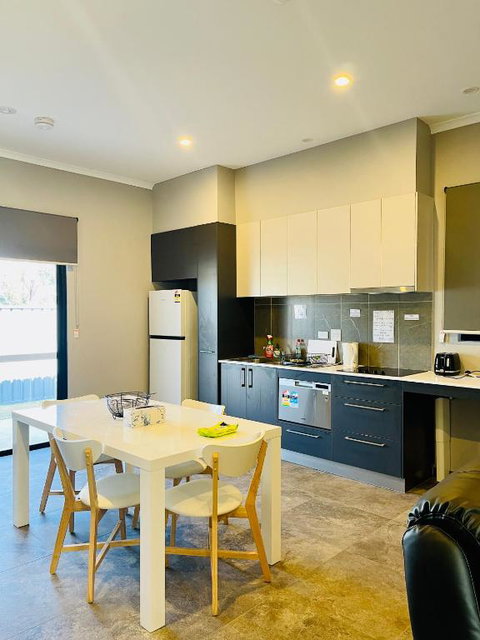 Berrimah Cozy Retreat - New Castle Holiday 1