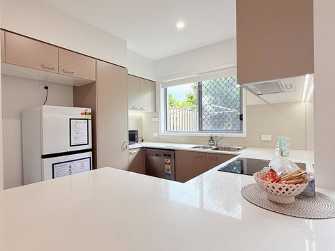 Wynnum Oasis Retreat - New Castle Holiday 1