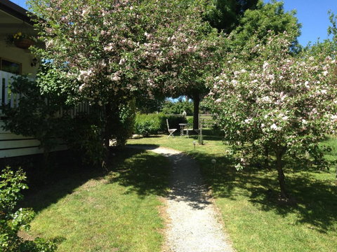 Yarra Glen Bed & Breakfast - New Castle Holiday 1