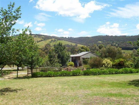 Yarra Glen Bed & Breakfast - New Castle Holiday 3