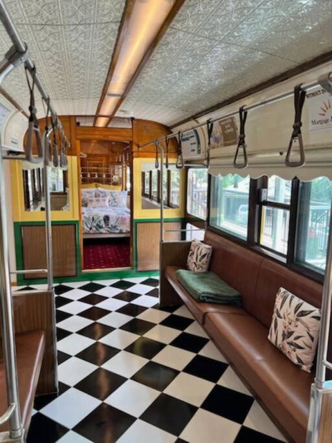 Yarra Valley Tram Stay - New Castle Holiday 3