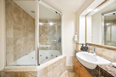 ZANZ205- Exclusive Outdoor Spa With Ocean Glimpses - New Castle Holiday 3