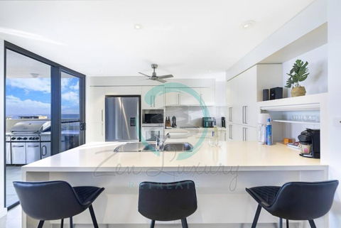 ZEN AT ARKABA 3BR Luxury Waterfront Apt Pool + BBQ - New Castle Holiday 2