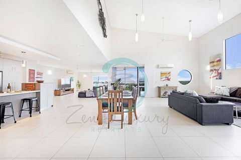 ZEN LUXURY: 2-Story 4-BR Penthouse In Darwin City With Mindal Markets & Harbour Views - New Castle Holiday 3