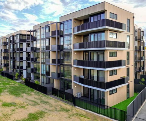 ZMITH Apartment - BROOKE, - Near AIS, GIO Stadium, UC, & Nth - Canberra Hospital - New Castle Holiday 2