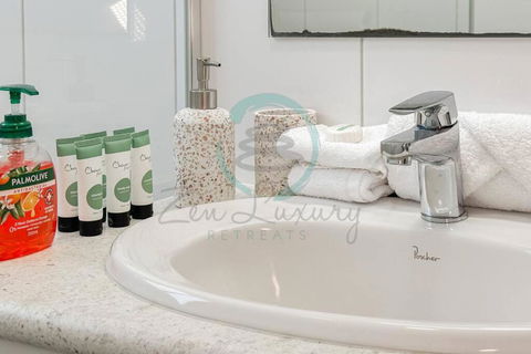 ZEN Nightcliff Foreshore 2-BR Cozy & Quiet Getaway - New Castle Holiday 1