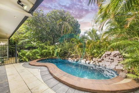 ZEN TREETOPS - Boutique 2-BR Apt W/ Private Pool - New Castle Holiday 0
