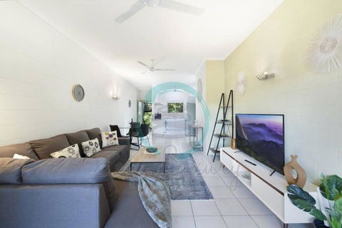ZEN Westralia: 2-BR Cozy Inner-City Apt Near Shops - New Castle Holiday 0
