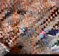 Private Tour Jenolan Caves  Blue Mountains in a day - New Castle Holiday
