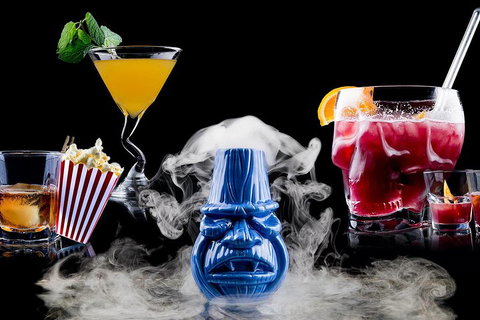 Dracula's Cabaret - Gold Coast - New Castle Holiday 4