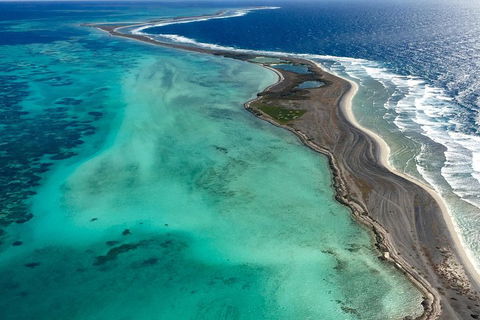 Pink Lake + Abrolhos Islands Scenic Flight - New Castle Holiday 3