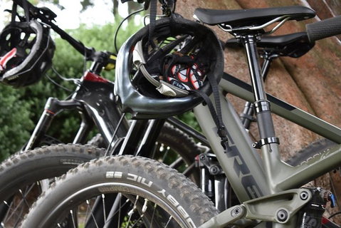Fully Guided E-Mountain Bike Tour On The Beautiful Mornington Peninsula. - New Castle Holiday 5