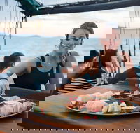 Fly  Sail Package With Providence - New Castle Holiday