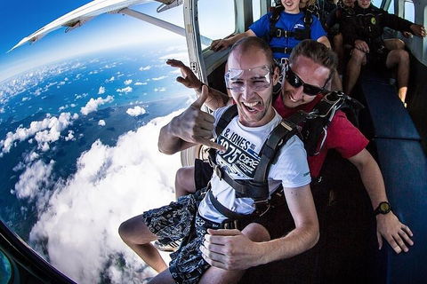 Byron Bay Tandem Sky Dive - New Castle Holiday 4