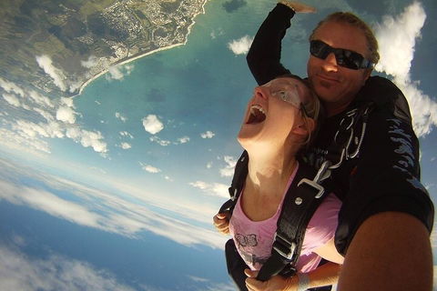 Byron Bay Tandem Sky Dive - New Castle Holiday 5