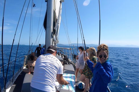 Ocean Free Green Island & Great Barrier Reef Snorkel Cruise, Cairns 25 Guests - New Castle Holiday 3