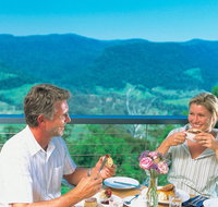 Brisbane Day in the Country Full-Day Small-Group Tour with Lunch - New Castle Holiday