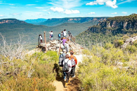 Small-Group Blue Mountains Day Trip From Sydney With Wildlife Park - New Castle Holiday 1
