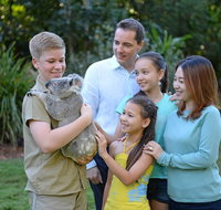 Small-Group Australia Zoo Day Trip from Brisbane - New Castle Holiday