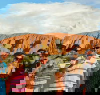 Ayers Rock Day Trip from Alice Springs Including Uluru Kata Tjuta and Sunset BBQ Dinner - New Castle Holiday