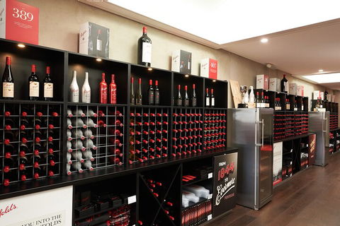 Penfolds Barossa Valley: Make Your Own Wine - New Castle Holiday 2